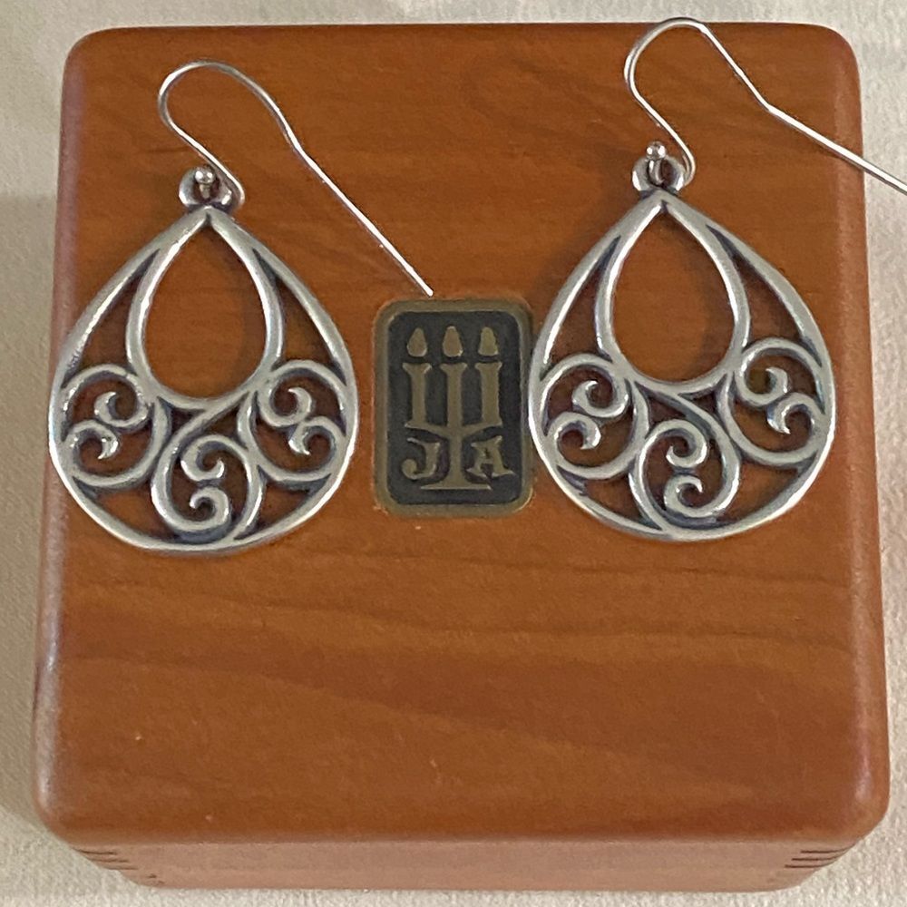 James Avery Retired Gentle Wave Dangle Earrings